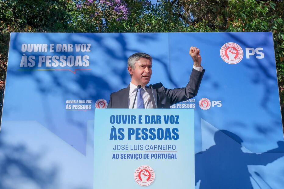 José Luís Carneiro discursa ao serviço de Portugal pelo Partido Socialista