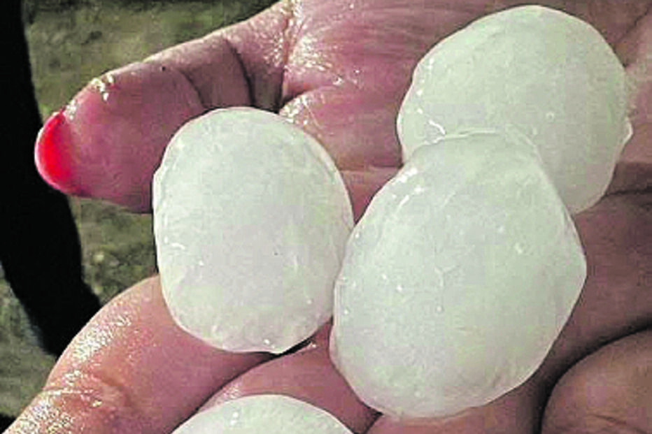 Granizo de grande dimensão surpreende moradores de Leça da Palmeira e Vila Praia de Âncora