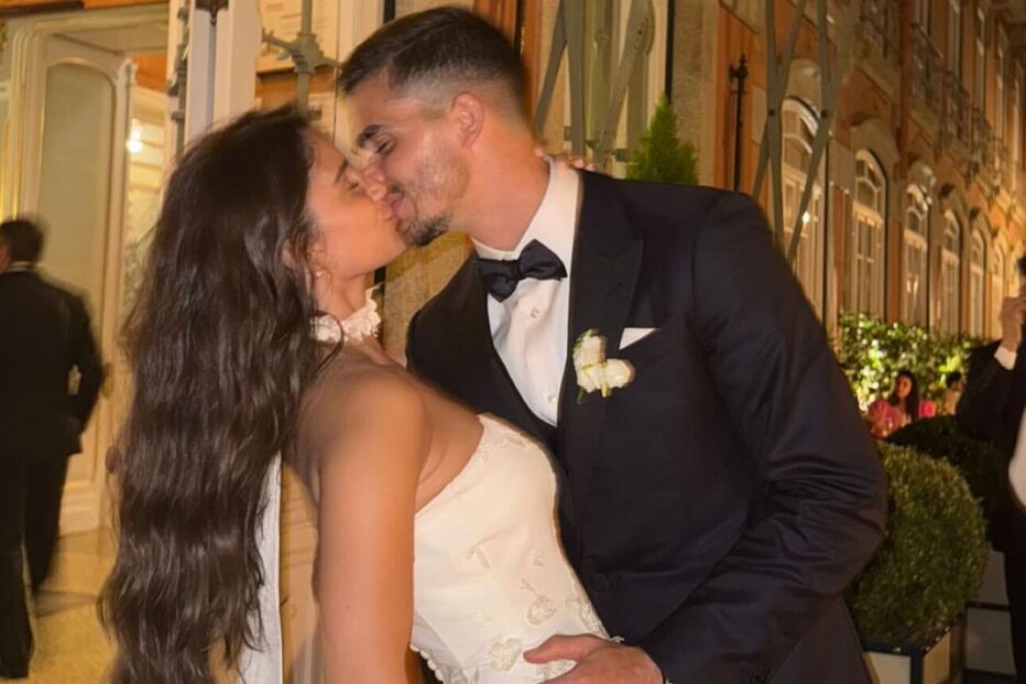 André Silva e Maria Rodrigues celebram o casamento com beijo