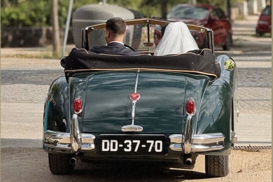 Casamento de André Silva e Maria Rodrigues celebrado com família e amigos