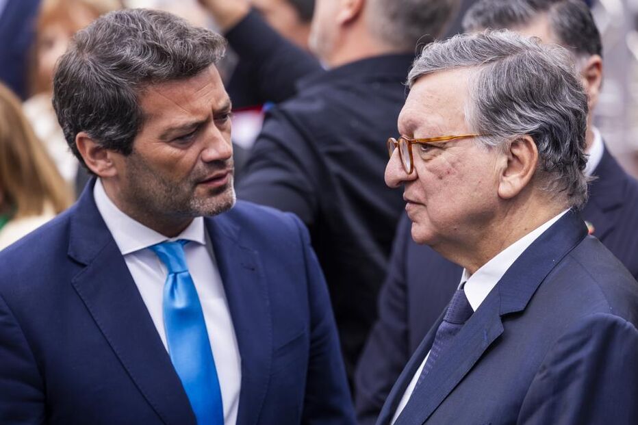 Dirigentes da IL, Livre e CDS-PP comentam adesão europeia em Lisboa