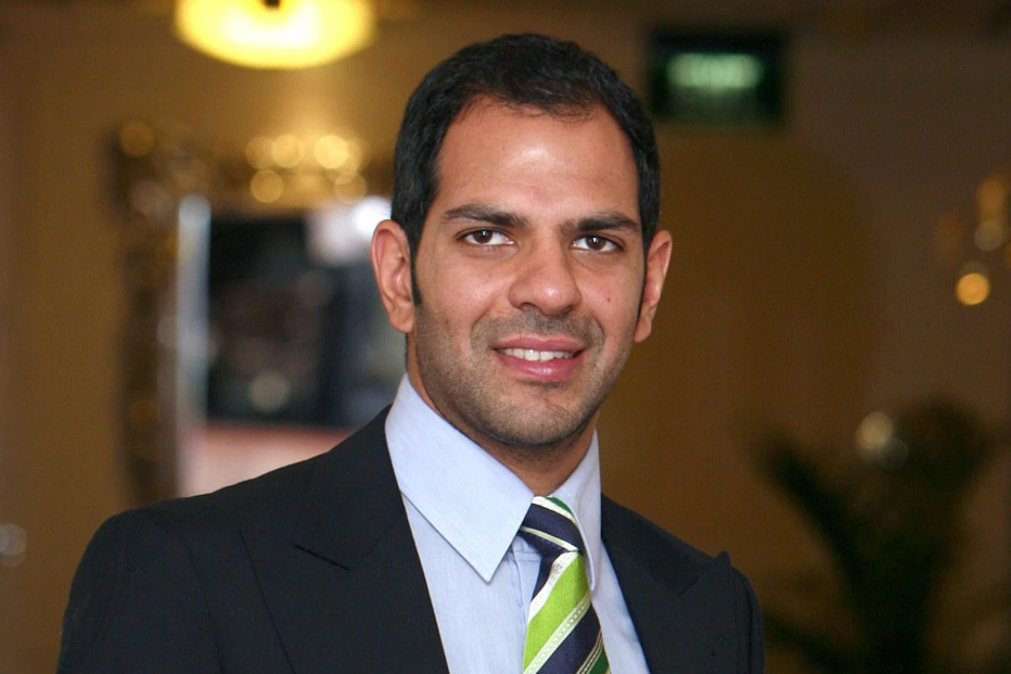 Príncipe William lamenta morte de amigo bilionário após engolir abelha