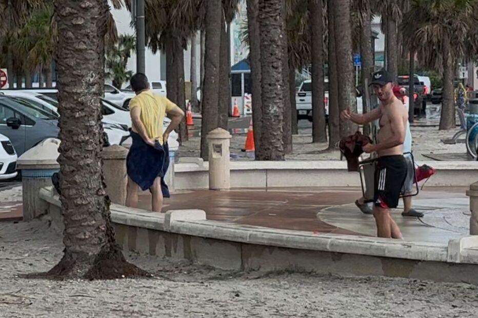 Craques do Benfica descontraem na Florida apesar do tempo instável.

