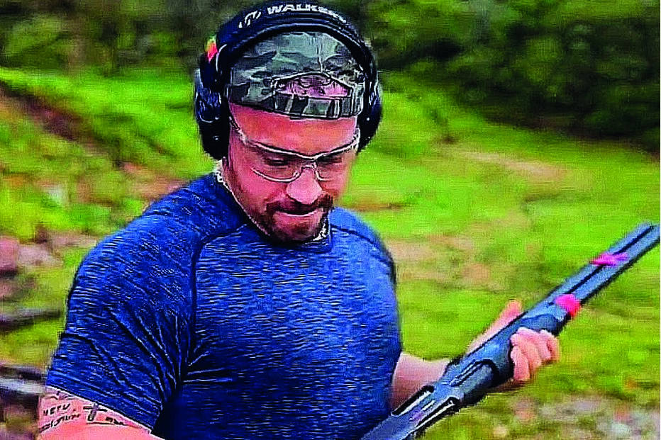 Hélio Filipe, segurança de André Ventura, surge a praticar tiro