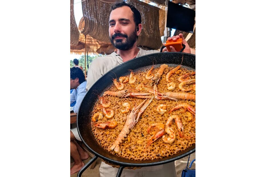 Pimpinha Jardim desfruta de paella e férias em Ibiza