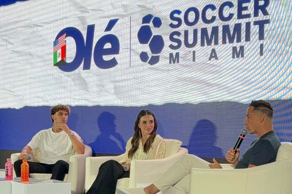 João Félix e Daniella Duran no Soccer Summit em Miami
