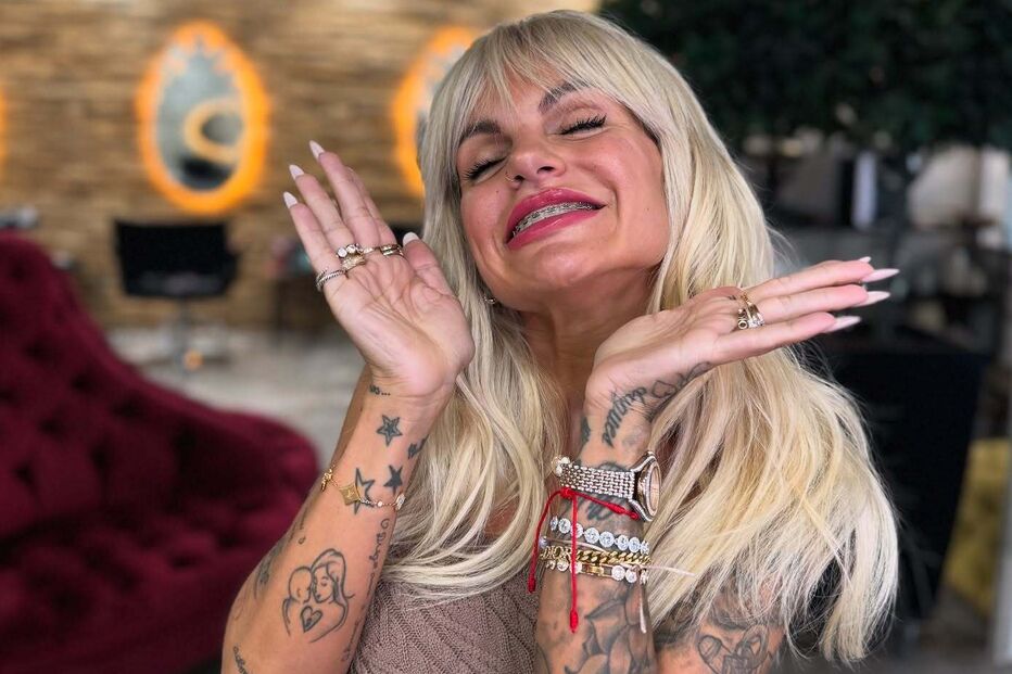 Fanny mostra transformação corporal com tatuagens e aparelho ortodôntico