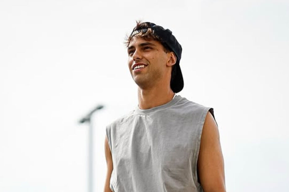 João Félix de férias em Miami com amigos e uma apresentadora colombiana