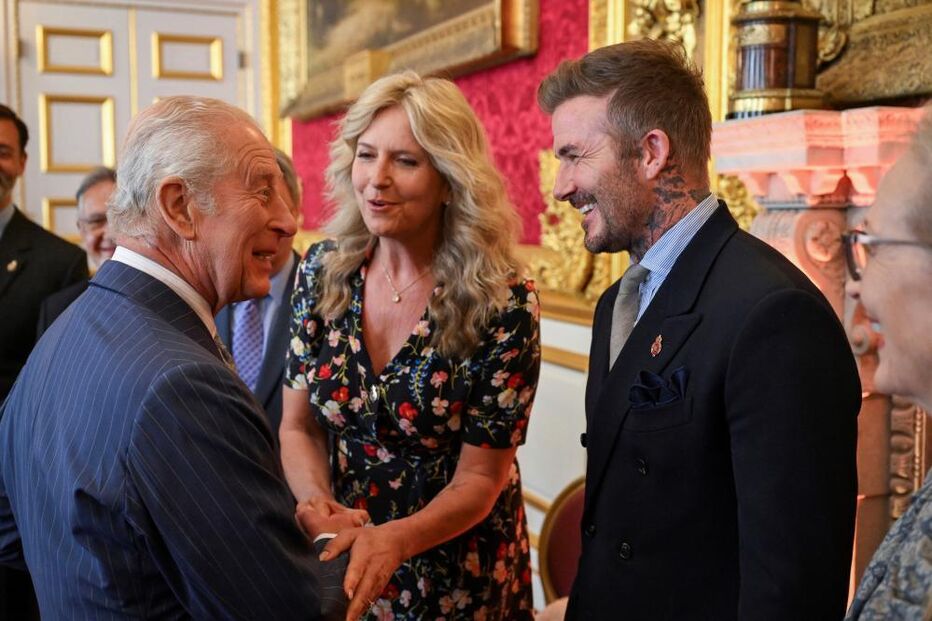 Carlos III encontra-se com David Beckham num evento