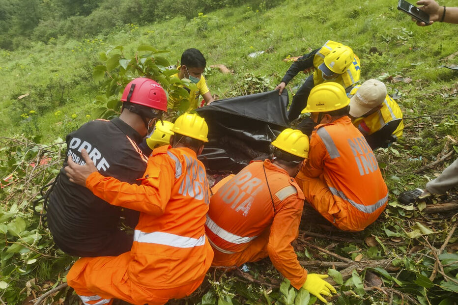 Queda de helicóptero na Índia provoca sete mortos, incluindo um bebé