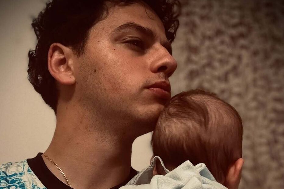 Miguel Moura reage a comentário sobre o peso da filha.
