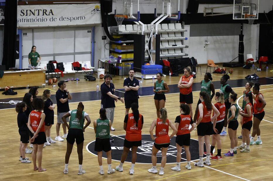 Seleção feminina de basquetebol prepara-se para o Europeu na República Checa