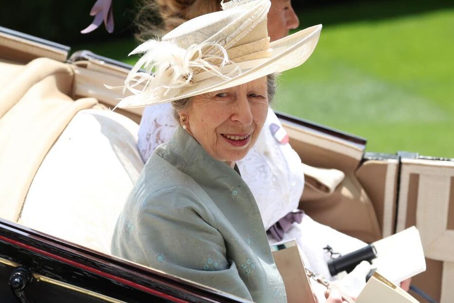 Kate Middleton ausente do Royal Ascot; Princesa Anne marca presença no evento