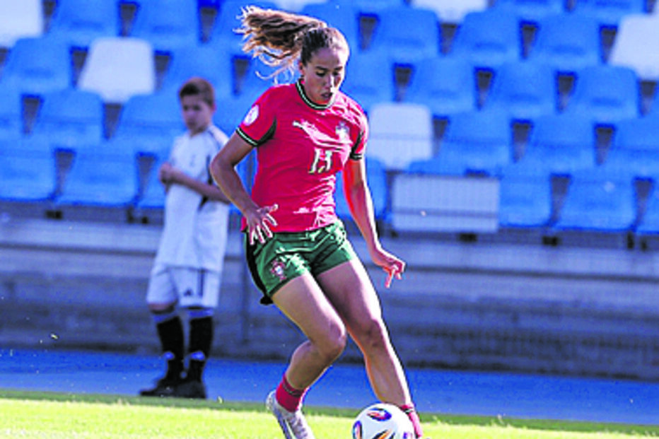 Portugal goleia Inglaterra no Europeu sub-19 feminino com golos de Carolina Santiago, Anna Marques e Marta Gago