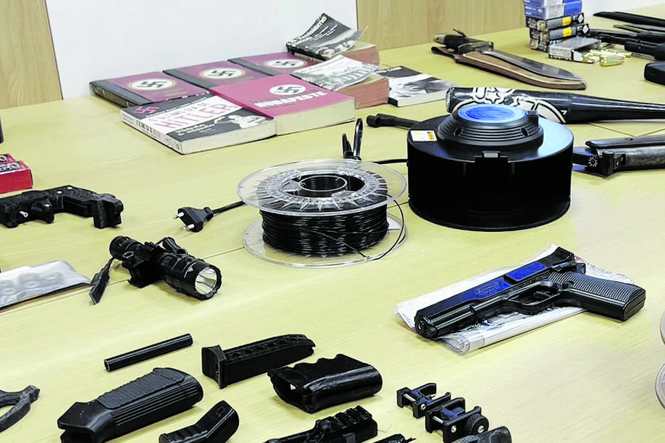 Neonazis detidos planeavam atentados contra Marcelo, Costa e Gouveia e Melo