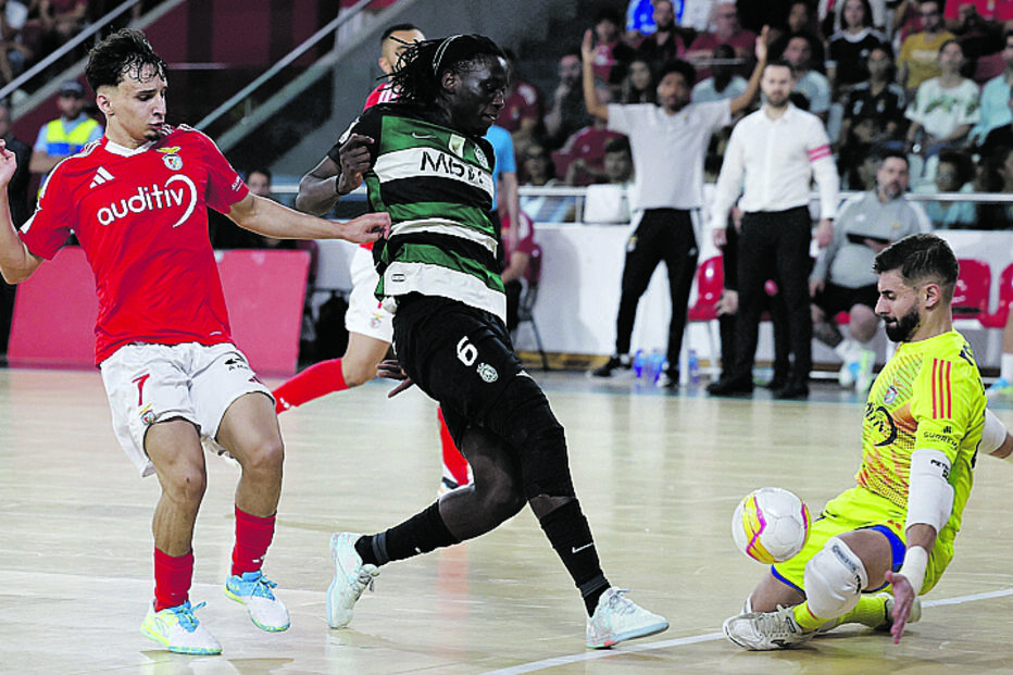 Sporting vence Benfica na Luz por 3-1 no campeonato de futsal