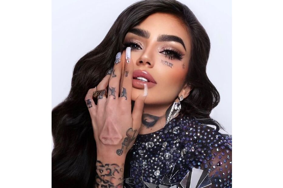 Cantora brasileira morre na Turquia durante cirurgia estética