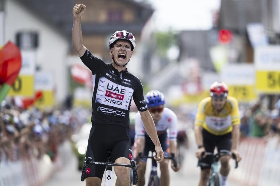 João Almeida vence etapa da Volta à Suíça e sobe a segundo na geral