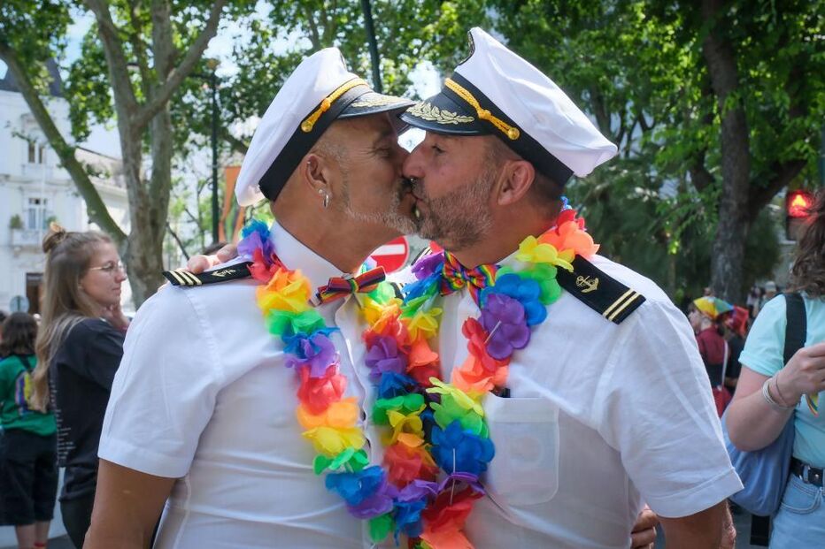 Europride 2025 em Lisboa celebra autenticidade e direitos LGBTI+