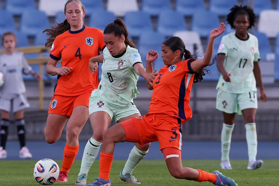 Portugal vence Países Baixos por 2-0 no Europeu sub-19, em Mielec, Polónia