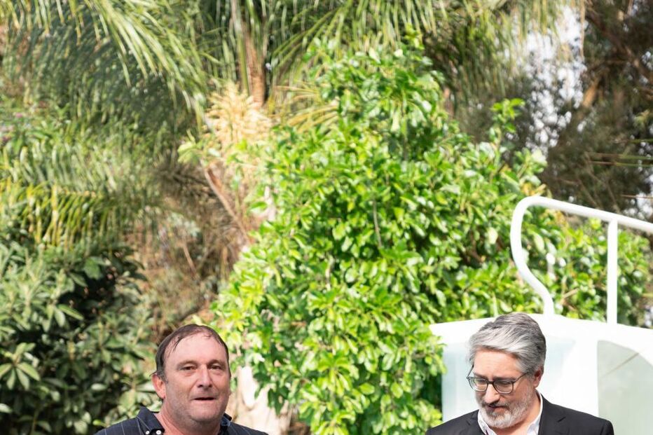 Humoristas Eduardo Madeira e Nuno Markl relatam acidentes após Herman José se magoar