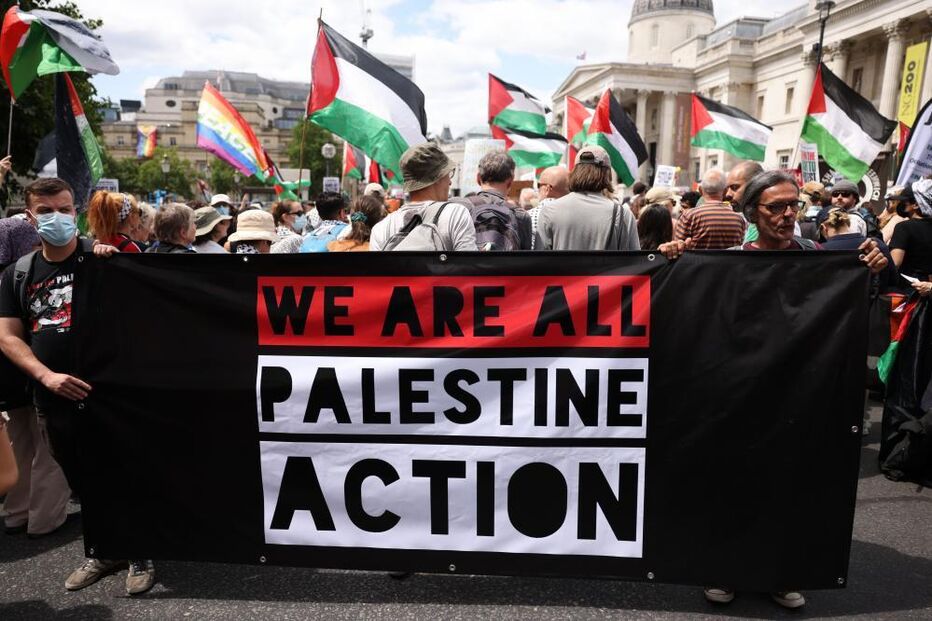 Ativistas da Palestine Action protestam contra planos do governo em Londres