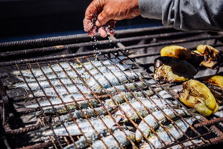 Festival da Sardinha na Praia do Pedrógão: sardinhas a assar e petiscos com sabor a mar