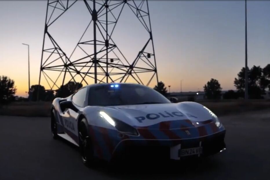 Ferrari apreendido a ladrões junta-se à frota da PSP