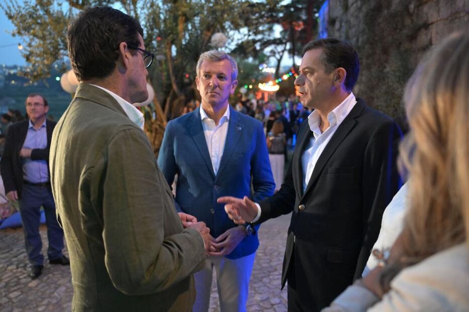 Luís Montenegro participa nos festejos do São João com candidatos autárquicos no Porto