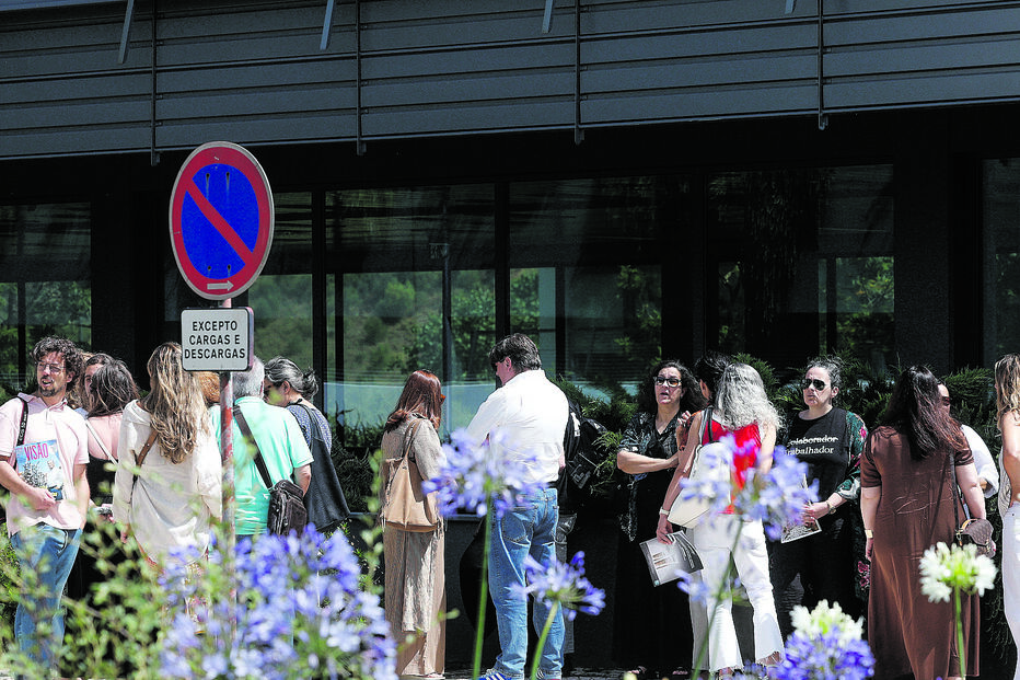 Greve na Trust in News por salários em atraso atinge 80% da redação