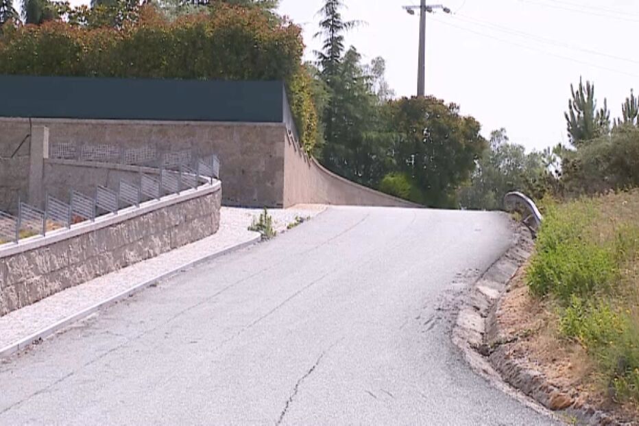 'Sai da cama e vai buscar o que nós queremos': homem de 65 anos assaltado dentro de casa por trio armado