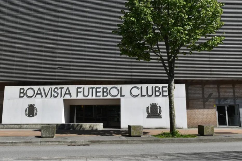 Boavista luta para inscrição nas competições profissionais até ao prazo limite