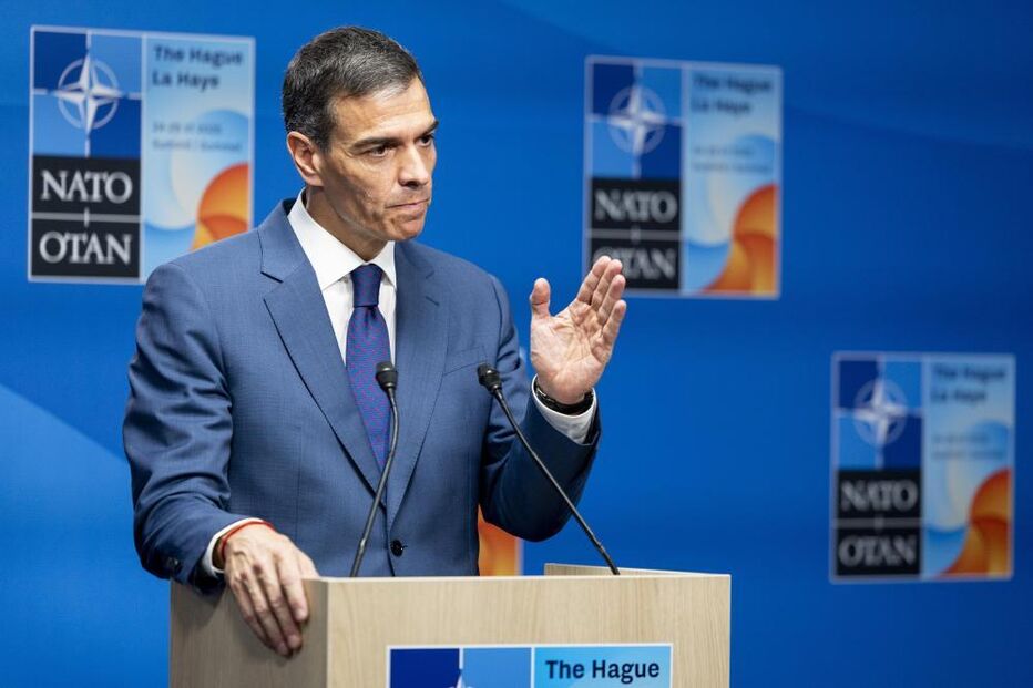 Sánchez reitera compromisso da Espanha com a NATO em Haia, após tensões com Trump sobre tarifas