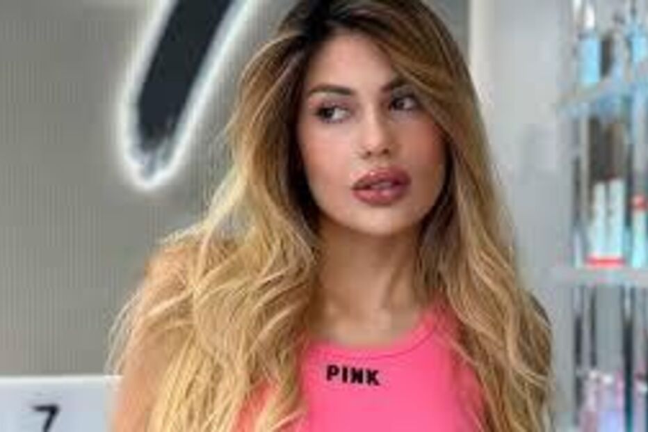 Influenciadora Nihal Candan morre aos 30 anos, vítima de anorexia