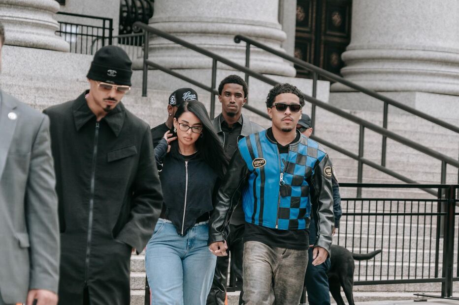 Mulher alega agressão sexual por Diddy e filho