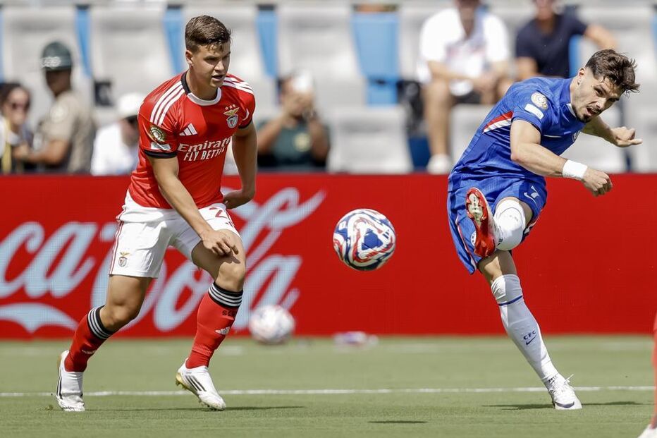 Benfica e Chelsea empatam a zero no intervalo, em jogo de preparação nos EUA
