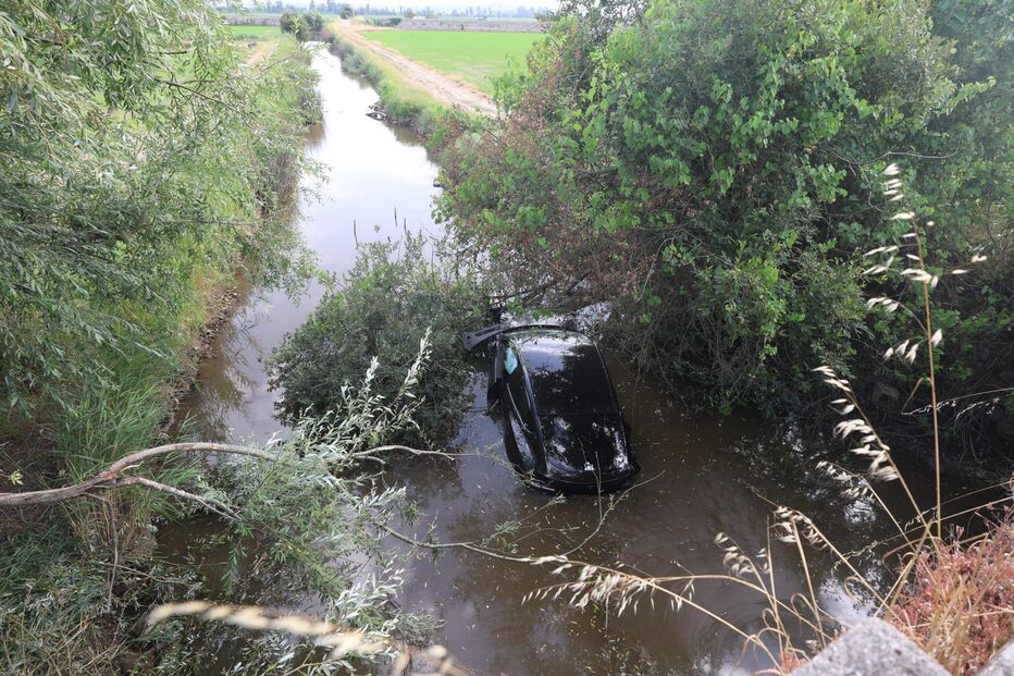 Colisão em Montemor-o-Velho causa quatro feridos, incluindo uma criança, com um carro a cair numa vala