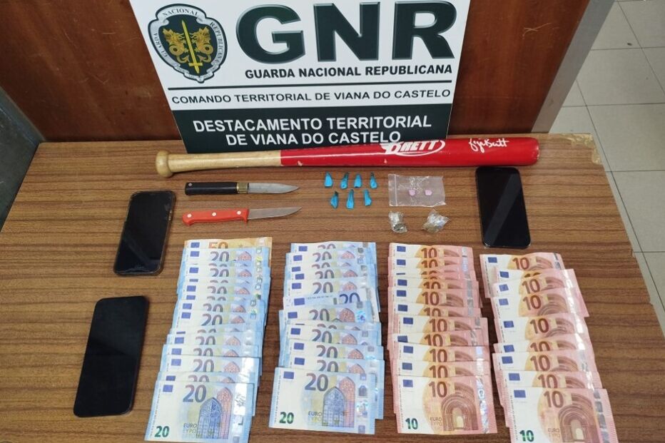 Jovem detido em Viana do Castelo por posse de droga e armas brancas.
