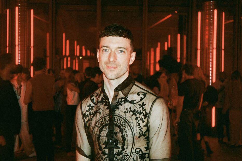 Ator na peça controversa 