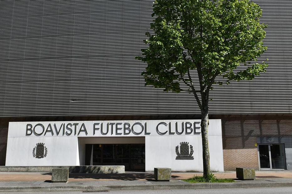 Entrada principal do Estádio do Bessa, casa do Boavista Futebol Clube