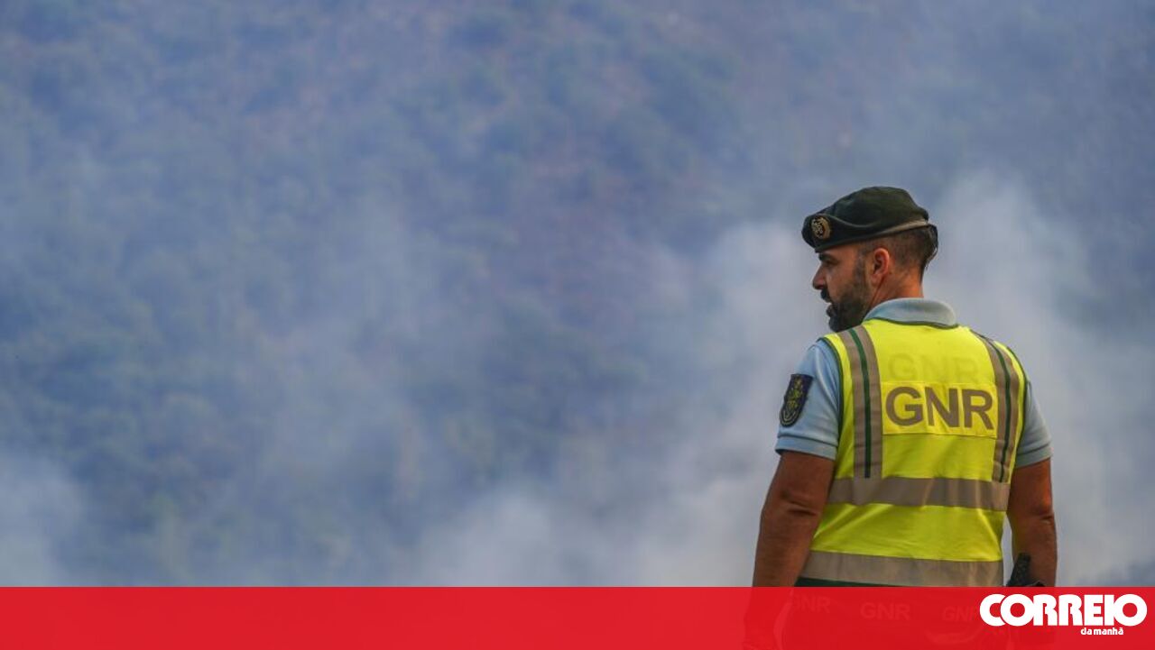 Arrest Made During Firefighting Efforts in Alvão Mountains as Two Active Fronts Continue to Burn