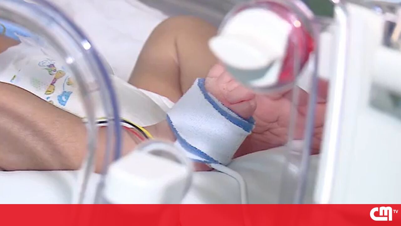 Woman Goes to Hospital for Kidney Pain, Discovers She's in Labor - A Shocking Revelation