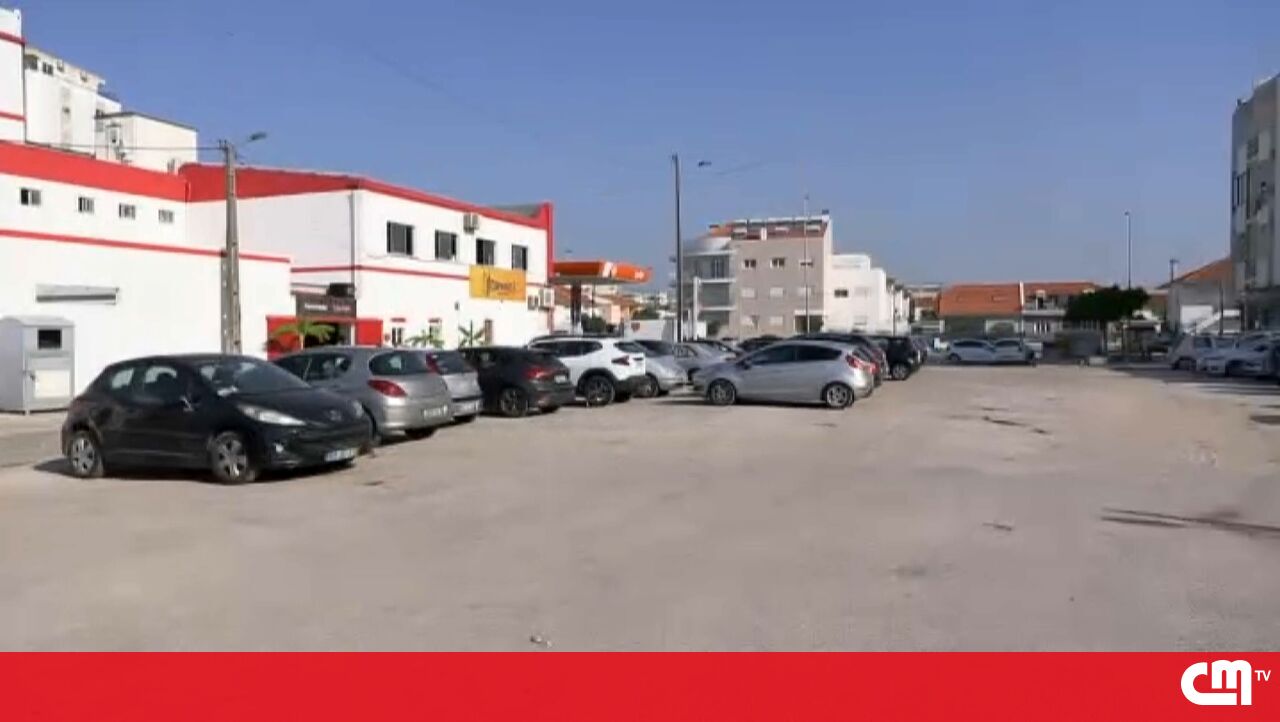 Shocking Discovery: Woman's Body Found Inside Car in Costa da Caparica
