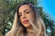 Marcela Soares, ex-jogadora de futsal, recusou proposta de rapper para cirurgias estéticas.
