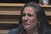 Deputada chora após intervenção de Ventura no parlamento