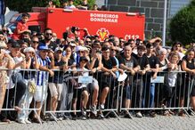 Populares acompanham funeral de Diogo Jota e André Silva 