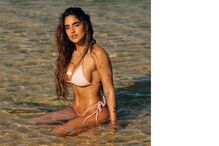 Vini Jr. surge com modelo venezuelana após insultos racistas