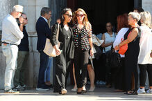 Amigos e familiares no adeus a Luís Jardim, na Basílica da Estrela, em Lisboa