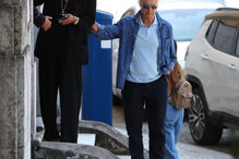 Cerimónias fúnebres de Luís Jardim na Basílica da Estrela, em Lisboa, com amigos e família