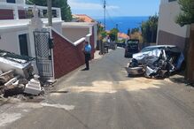 Despiste fatal no Lombo do Salão, Calheta, causa a morte de duas irmãs, Fátima e Maria. PSP investiga